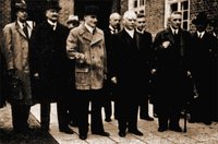 Участники синода Исповедующей церкви в Берлине — Далеме. Фотография. Окт. 1934 г.