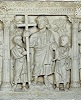 Иисус Христос с апостолами Петром и Павлом. Рельеф саркофага со сценами Страстей. Кон. IV в. (Музеи Ватикана)