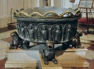 Купель, в которой крестили В. А. Моцарта, в соборе святых Руперта и Виргилия в Зальцбурге