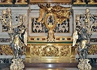 Реликварий с мощами католич. св. Франциска Ксаверия (Капелла св. Франциска Ксаверия в ц. Иль-Джезу в Риме)