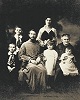 Прот. Леонтий (Туркевич) с семьей. Фотография. 10–20-е гг. ХХ в.