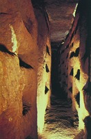 Мертвенные ложа в катакомбах Каллиста, Рим. 1-я пол. III в.