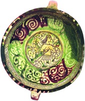 Чаша с изображением воина. XII в. (Археологический музей г. Пелла. Греция)