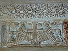 Фриз с рельефным изображением ангелов. Бауит. VI в. (Коптский музей. Каир). Фрагмент