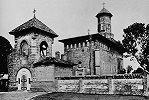 Церковь во имя вмч. Георгия (Белая ). 2-я пол XV в. Фотография. XX в.