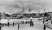 Вид на Александровский Успенский мон-рь с моста через р. Серую. Фотография: Сер. XIX в.