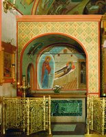 Рака с мощами прп. Иосифа Оптинского в ц. Владимирской иконы Божией Матери в Оптиной пуст.