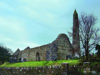 Церковь св. Деклана и круглая башня в Ардморе (графство Уотерфорд). Кон. XII – нач. XIII в.