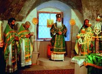 Первая после возрождения мон-ря Божественная литургия в ц. прп. Иосифа Волоцкого. Фотография. 12 июня 1989 г.