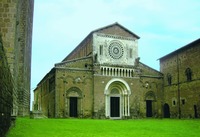 Церковь Санта-Мария-Маджоре в Тускании. Кон. XI — нач. XIII в.