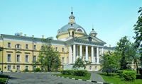 Главный корпус голицынской больницы в Москве. 1796–1801 гг. Архит. М. Ф. Казаков. Фотография. 2009 г.