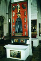 Алтарь в честь католич. св. Петра Канизия в кафедральном соборе Аугсбурга. 1963 г. Скульптор Т. Рот