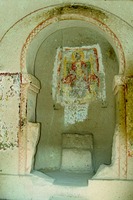 Алтарь скальной ц. св. Симеона в долине Пашабаг. V в.
