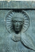 Фрагмент надгробия св. Плектруды. 3-я четв. XII в. (ц. Пресв. Девы Марии на Капитолии в Кёльне)