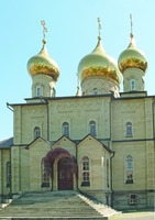 Кафедральный собор во имя свт. Николая Чудотворца в Черкесске. 1896 г., восстановлен в 2006 г. Фотография. 2012 г.