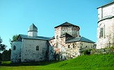 Церковь в честь Рождества Пресв. Богородицы и колокольня. Кон. XVII в. Фотография. 2013 г.