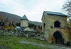 Ворота со звонницей мон-ря Кинцвиси