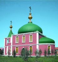 Храм во имя свт. Иннокентия Иркутского в г. Лабдарин. 1990 г., освящен в 2009 г.