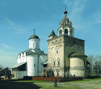 Церкви в честь Благовещения Пресв. Богородицы. 1-я треть XVI в. и во имя Всемилостивого Спаса. 1656 г. Фотография. Нач. XX в.