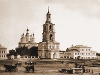 Собор во имя Св. Троицы с колокольней в Вятке (1760–1772). Фотография. Нач. XX в.