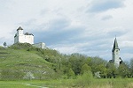 Замок Гутенберг (XII–XIX вв.) и католич. ц. свт. Николая (1912) в Бальцерде