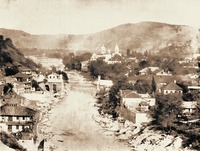Кутаиси. Вид на Мцване Квавила. Фотография В. Барканова. 1870 г.