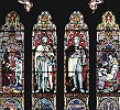 Члены орденов госпитальеров (2-й слева) и тамплиеров. Витраж ц. ап. Андрея (графство Уорикшир, Англия). 1875 г.