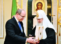 Встреча патриарха Кирилла с кн. Альбером II. Фотография. 2013 г.