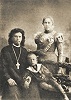 Сщмч. Михаил Накаряков с семьей. Фотография. Рубеж XIX и ХХ вв.