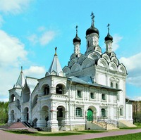 Благовещенская церковь в Тайнинском в Мытищах. 1675–1677 гг. Фотография. 2015 г.
