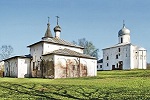 Храмы бывшего Михалицкого в честь Рождества Пресв. Богородицы мон-ря. Фотография. 2010 г.