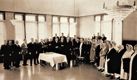 Молоканское молитвенное собрание в Калифорнии. Фотография. 1943 г.