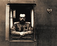 Имп. Николай II в окне имп. поезда. Фотография. Ок. 1915 г.