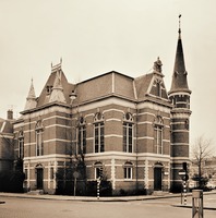 Церковь ремонстрантов в Харлеме. 1887 г. Архит. А. ван дер Стёрр.