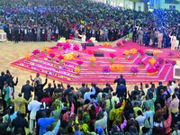 Собрание в Центре Всемирной церкви живой веры в Лагосе. Фотография. 2012 г.