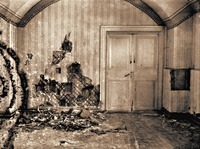 Подвал Дома Ипатьева в Екатеринбурге, где были расстреляны Николай II с семьей и их слуги. Фотография. 1918 г.