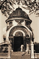Часовня-памятник Царственным страстотерпцам в Харбине, Китай. Фотография. 1936 г.