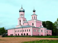 Троицкий собор в Валдае. 1744 г., 1802–1803 гг., колокольня — 1838 г., архитекторы Л. Руска, Д. Висконти(?). Фотография. 10-е гг. XXI в.