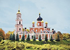 Воскресенский собор (кон. XVII в., перестроен в 1827–1830) и колокольня (1797–1801) в Ст. Руссе. Фотография. 10-е гг. XXI в.