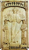 Иисус Христос коронует супругов имп. Оттона II и имп. Феофано. Рельеф. Ок. 982–983 гг. (Музей Средневековья, Париж)