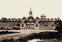Троице-Сергиева пустынь. Братский корпус с надвратной ц. мч. Саввы Стратилата. 1859–1862 гг. Архит. А. М. Горностаев. Фотография. Нач. XX в.