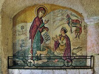 Явление Пресв. Богородицы имп. Юстиниану I. Мозаика в Сайднайском мон-ре. XXI в. Фото: А. С. Зверев