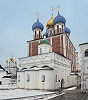 Архангельский (2-я четв. XVI в.) и Успенский (1693–1699) соборы Рязанского кремля. Фотография. 2016 г. Фото: А. В. Слёзкин