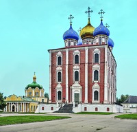 Успенский собор Рязанского кремля. 1693–1699 гг. Зодчие О. Д. Старцев и Я. Г. Бухвостов. Фотография. 2017 г. Фото: А. Н. Яковлев