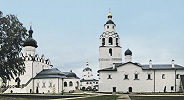 Успенский собор, надвратная Вознесенская церковь, колокольня и трапезная, Никольская церковь. Фотография. 2019 г. Фото: М. А. Маханько