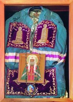 Мантия и панагия свт. Тихона (Беллавина). Фотография. 2013 г. (Митрополичий музей, Свято-Тихоновский мон-рь) Фото: Brian Davis / Flickr