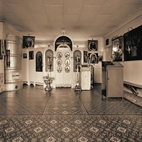 Интерьер временной ц. во имя Св. Троицы нового Линтульского мон-ря. Фотография. 60-е гг. XX в. (Коллекция исторических изображений агентства наследия Финляндии) Фото: Т. Канерва