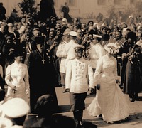Архим. Серафим с семьей имп. Николая II в Саровском монастыре. Фотография. 1903 г.