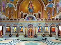 Вид на конху апсиды и главный иконостас собора свт. Саввы Сербского. Фото: Andrija12345678/ Wikimedia Commons