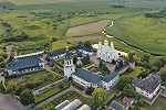 Вид на Святогорский Зимненский в честь Успения Пресв. Богородицы жен. мон-рь. Фотография. 2018 г. Фото: диак. Гавриил Загородний